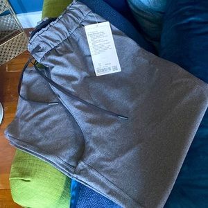 Lulu lemon keep moving crop